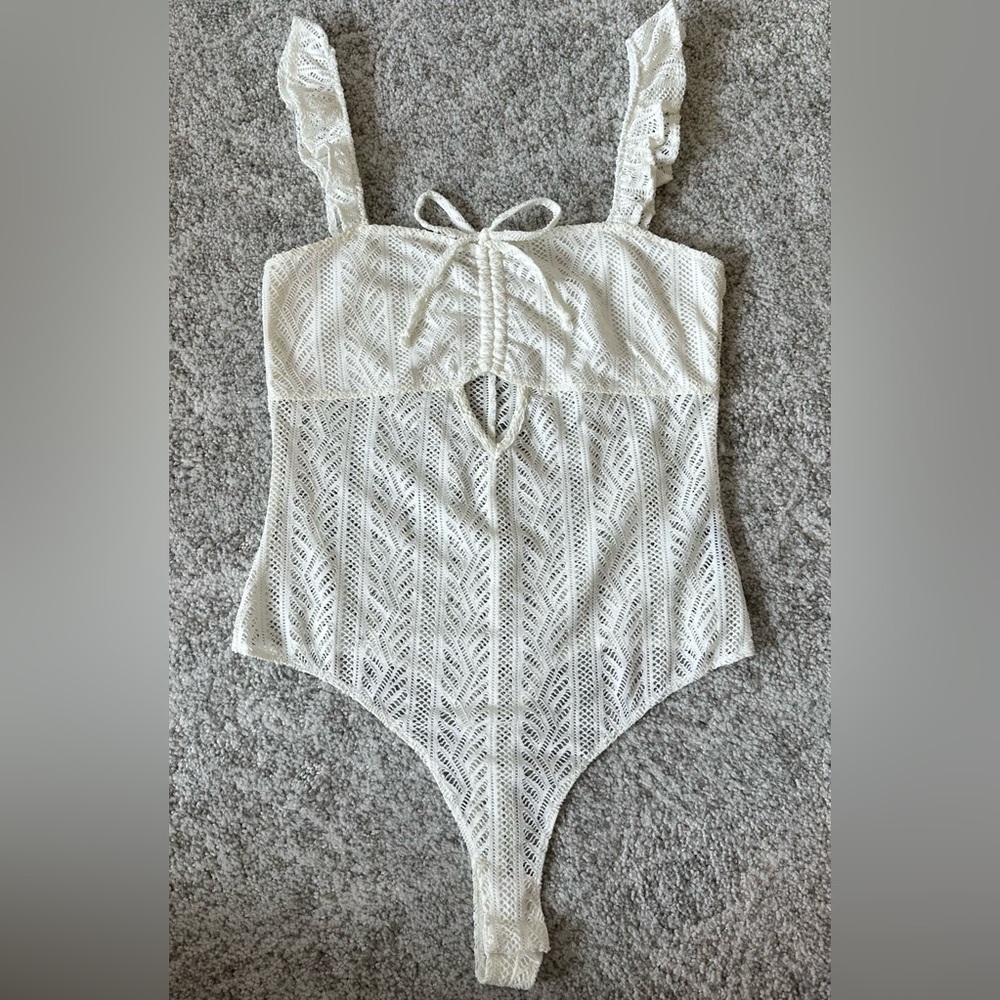 Out From Under (UO) Cream Lace Bodysuit - Size Large EUC